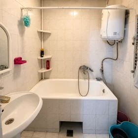 In Baku 85.0 m² apartment is for sale - Image 2