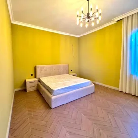In Xəzər rayonu 220.0 m² house with 4.0 rooms is for sale - Image 2