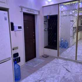 In Baku 115.0 m² apartment is for rent - Image 6