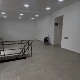 In Baku 110.0 m² commercial is for rent - Image 2