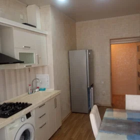 In Baku 100.0 m² apartment is for rent - Image 9