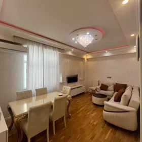 In Baku 69.0 m² apartment is for sale - Image 3