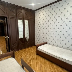In Baku 160.0 m² apartment is for rent - Image 2