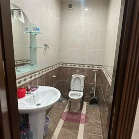 In Baku 160.0 m² apartment is for rent - Image 7
