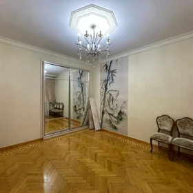 In Baku 110.0 m² apartment is for rent - Image 8