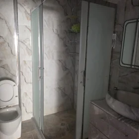 In Baku 90.0 m² apartment is for rent - Image 3
