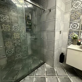 In Baku 85.0 m² apartment is for sale - Image 9