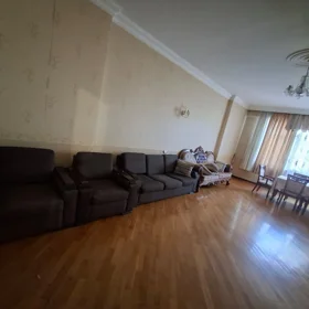 In Baku 140.0 m² apartment is for rent - Image 9