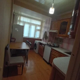 In Baku 90.0 m² apartment is for sale - Image 10