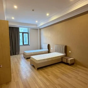 In Baku 130.0 m² apartment is for rent - Image 5