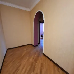 In Baku 140.0 m² apartment is for rent - Image 8
