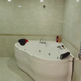 In Baku 138.0 m² apartment is for rent - Image 7