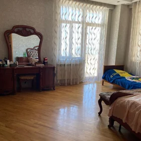 In Baku 221.0 m² apartment is for sale - Image 2
