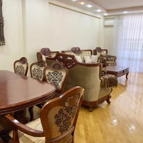 In Baku 225.0 m² apartment is for rent - Image 5