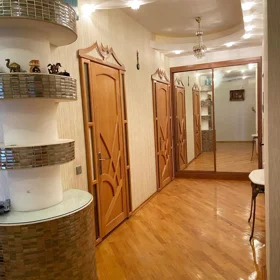 In Baku 225.0 m² apartment is for rent - Image 7