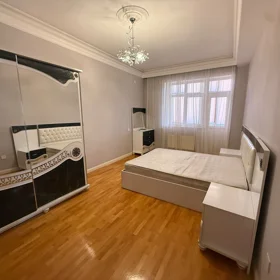 In Baku 157.0 m² apartment is for sale - Image 2