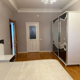 In Baku 157.0 m² apartment is for sale - Image 10