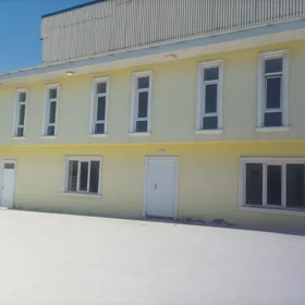 In Baku 2500.0 m² commercial is for rent - Image 9