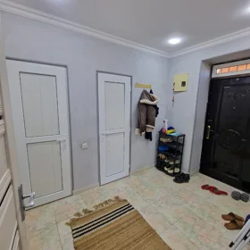In Baku 86.0 m² house with 3.0 rooms is for sale - Image 2