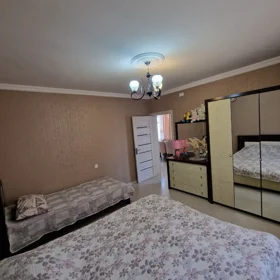 In Baku 86.0 m² house with 3.0 rooms is for sale - Image 8