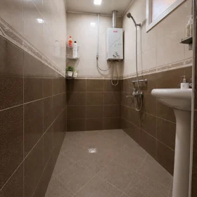 In Baku 100.0 m² apartment is for sale - Image 2