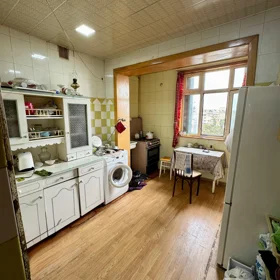 In Baku 100.0 m² apartment is for sale - Image 10