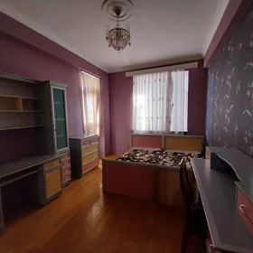 In Baku 100.0 m² apartment is for sale - Image 2
