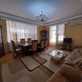 In Baku 100.0 m² apartment is for sale - Image 3