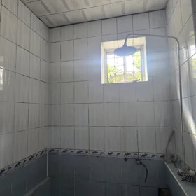 In Baku 100.0 m² house with 3.0 rooms is for sale - Image 5