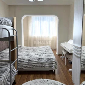 In Baku 70.0 m² apartment is for rent - Image 2
