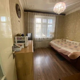 In Baku 100.0 m² apartment is for sale - Image 8