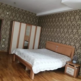 In Baku 125.0 m² apartment is for rent - Image 5