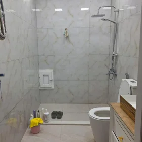 In Baku 70.0 m² apartment is for rent - Image 7