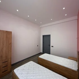 In nan 170.0 m² house with 4.0 rooms is for sale - Image 7