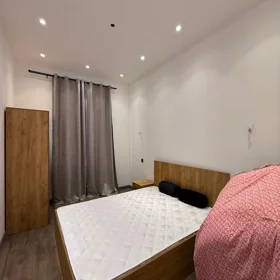 In nan 170.0 m² house with 4.0 rooms is for sale - Image 8