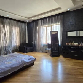 In Baku 170.0 m² apartment is for sale - Image 2