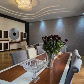 In Baku 170.0 m² apartment is for sale - Image 4