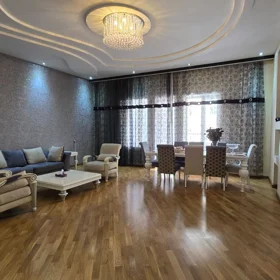 In Baku 170.0 m² apartment is for sale - Image 5
