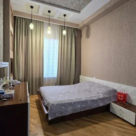 In Baku 170.0 m² apartment is for sale - Image 8