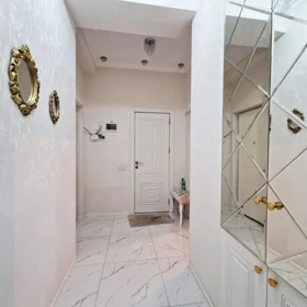 In Baku 70.0 m² apartment is for sale - Image 2