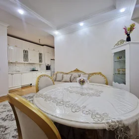 In Baku 70.0 m² apartment is for sale - Image 4