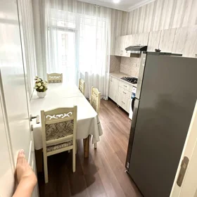 In Baku 70.0 m² apartment is for rent - Image 3