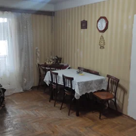 In Baku 100.0 m² apartment is for sale - Image 2