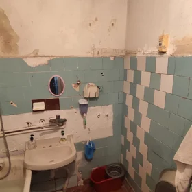 In Baku 100.0 m² apartment is for sale - Image 8