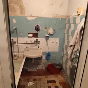 In Baku 100.0 m² apartment is for sale - Image 10
