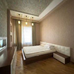 In Baku 167.0 m² apartment is for sale - Image 8