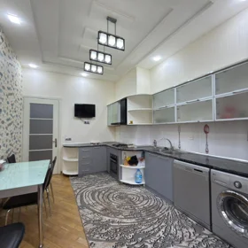 In Baku 167.0 m² apartment is for sale - Image 10