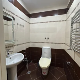 In Baku 130.0 m² apartment is for rent - Image 5
