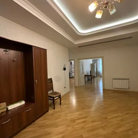 In Baku 130.0 m² apartment is for rent - Image 10
