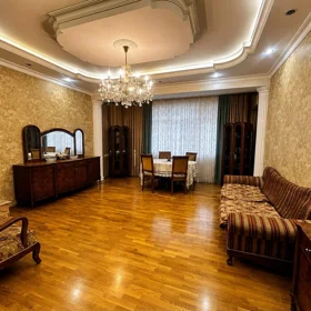 In Baku 115.0 m² apartment is for sale - Image 10
